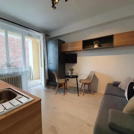 Apartman Plac Obroncow Poczty Polskiej I-iv *